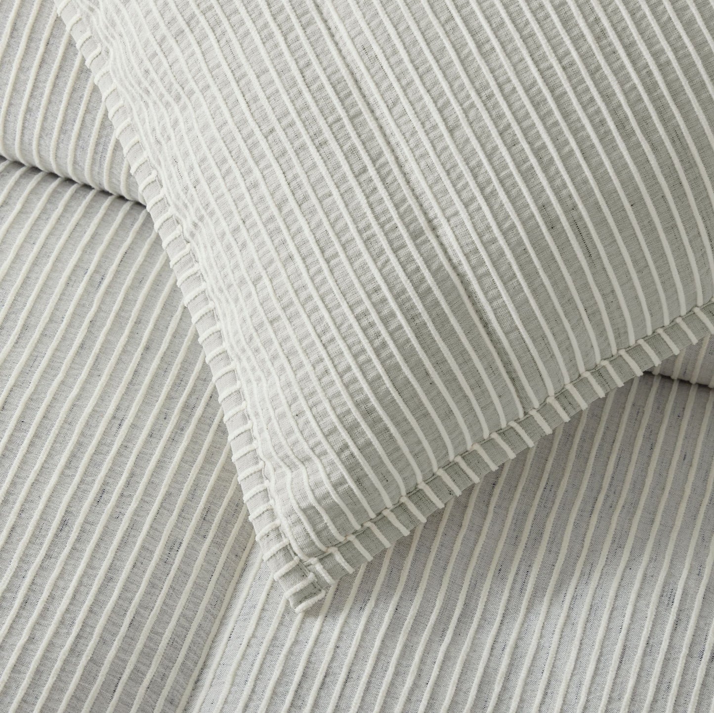 Heathered Linear Comforter & Shams